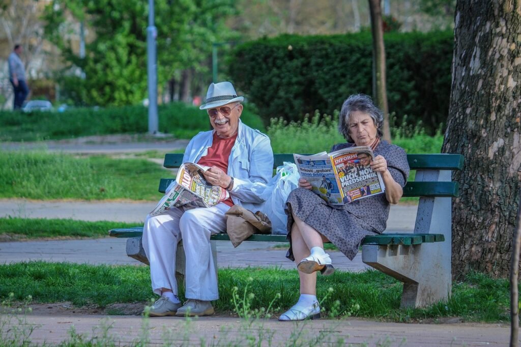 Car Insurance for Seniors - grandparents with grandchildren